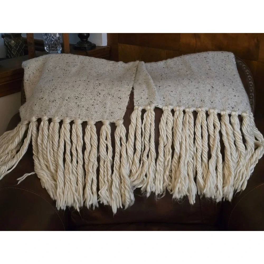 Anthropologie Chunky Fringe‎ Throw/scarf Cream flecked confetti knit soft Boho